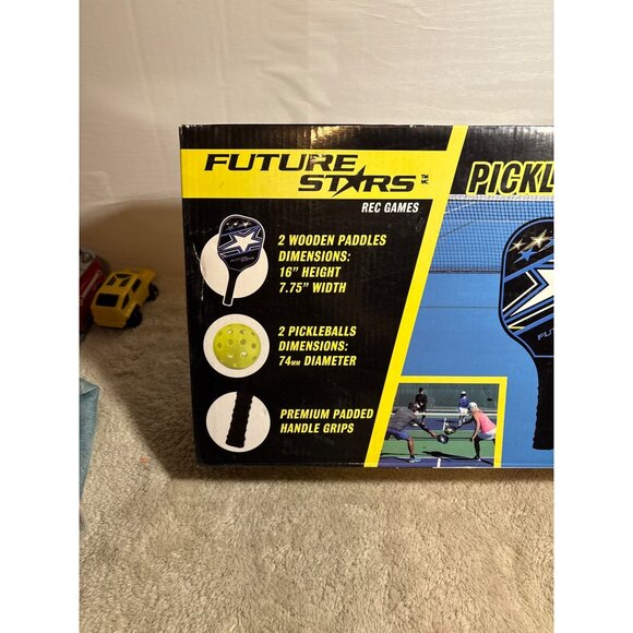 Future Stars Pickleball Game Set With 2 Wooden Paddles & 2 Yellow Pickleballs - Picture 2 of 7